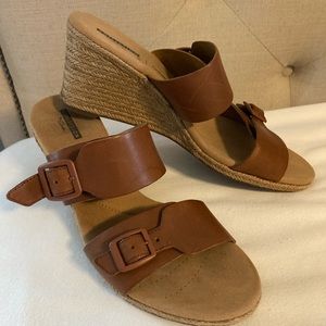 Clarks wedge sandal
